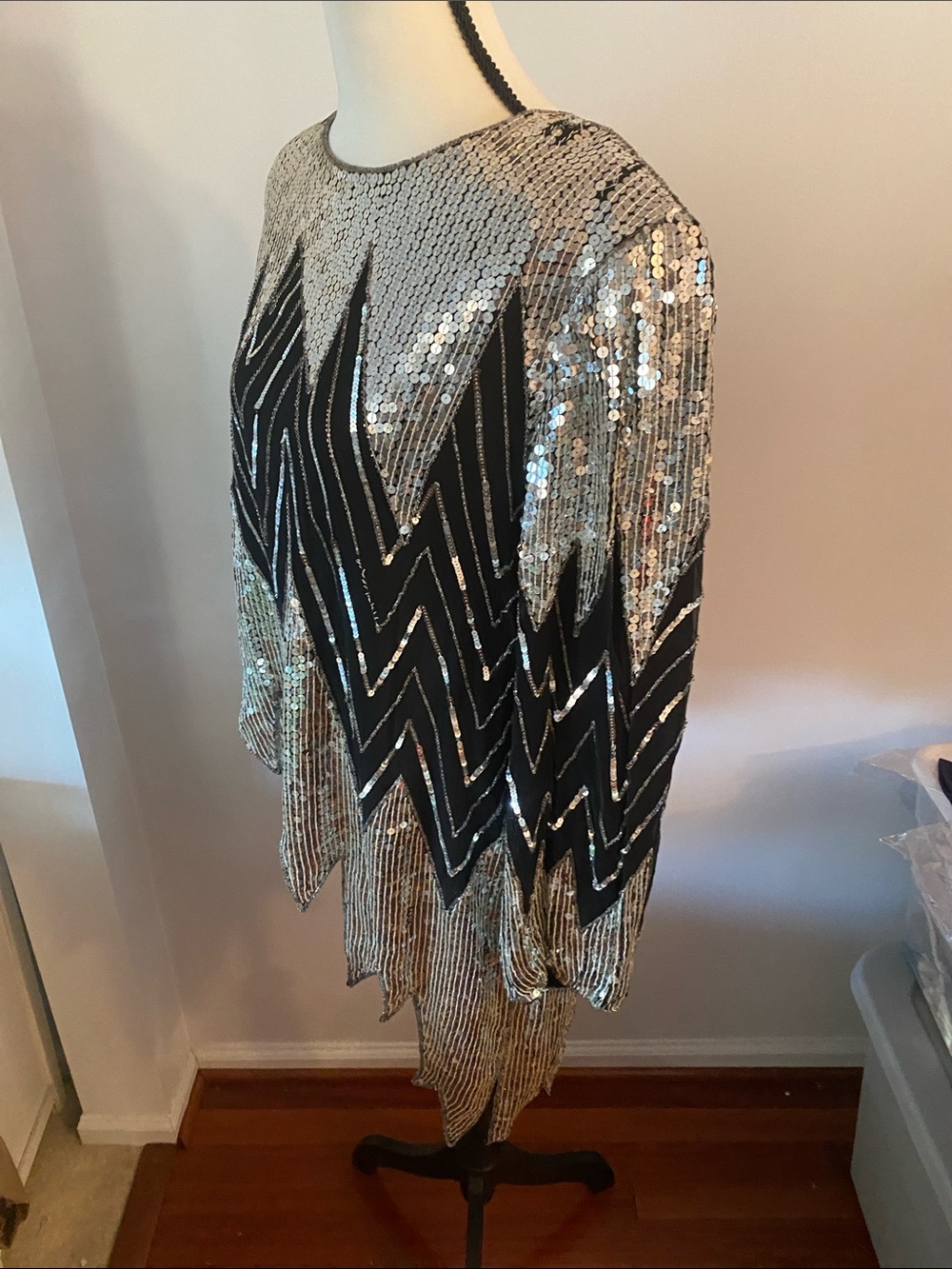 Saks FIfth Avenue Judith ann silk sequin asymmetrical top vintage - Picture 4 of 10